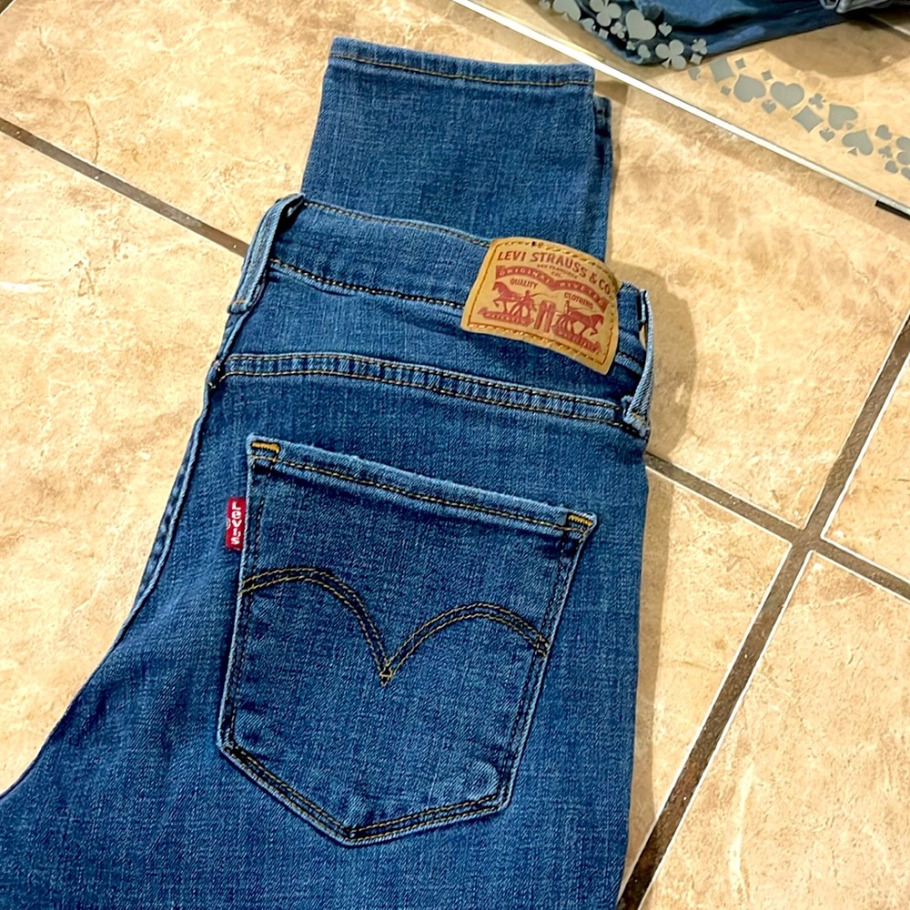 LEVI’S JEANS